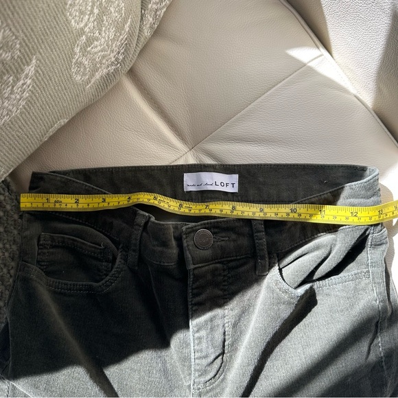 Loft Corduroy Skinny Green Pants (size0/25) - Picture 4 of 9